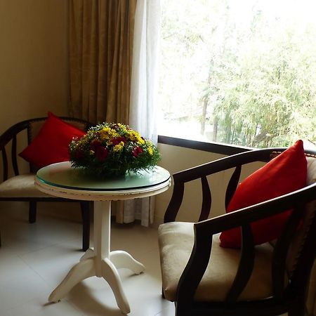 Hotel Highway Garden Коччи Экстерьер фото