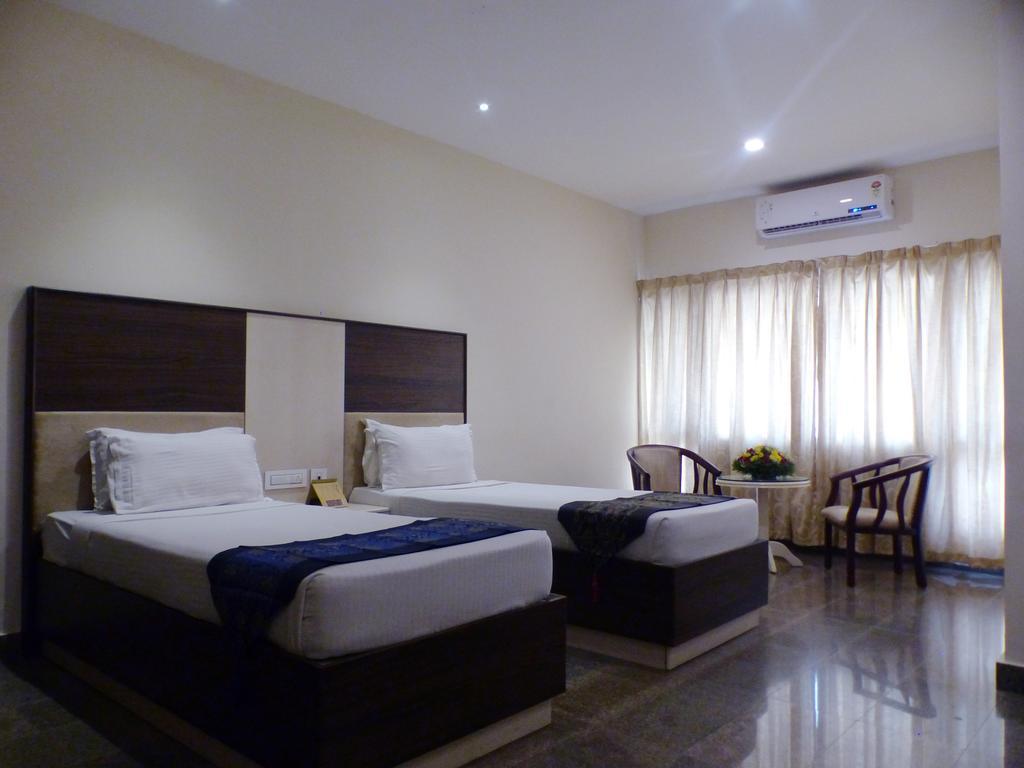 Hotel Highway Garden Коччи Экстерьер фото